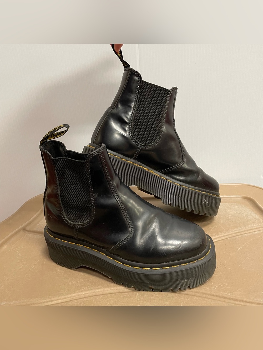 DR MARTENS 2976 QUAD BOOT SZ 5
